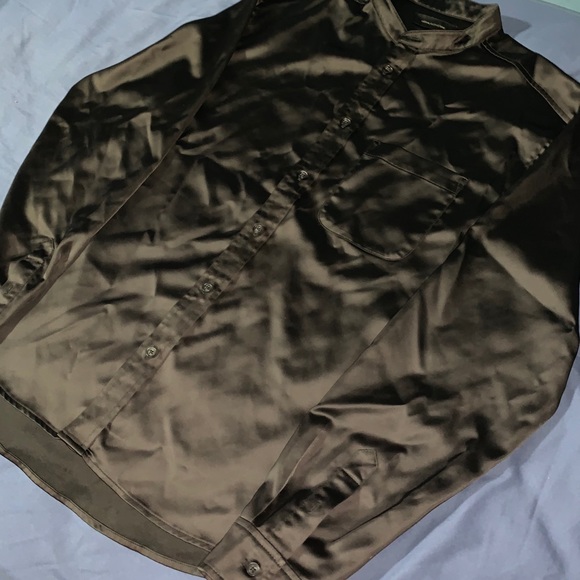 URBAN OUTFITTERS. Long-Sleeve Button up. - Picture 4 of 6